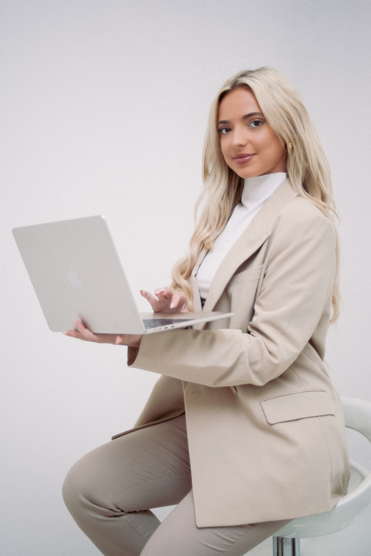 Portrait of Sarah, founder of SLX Academy